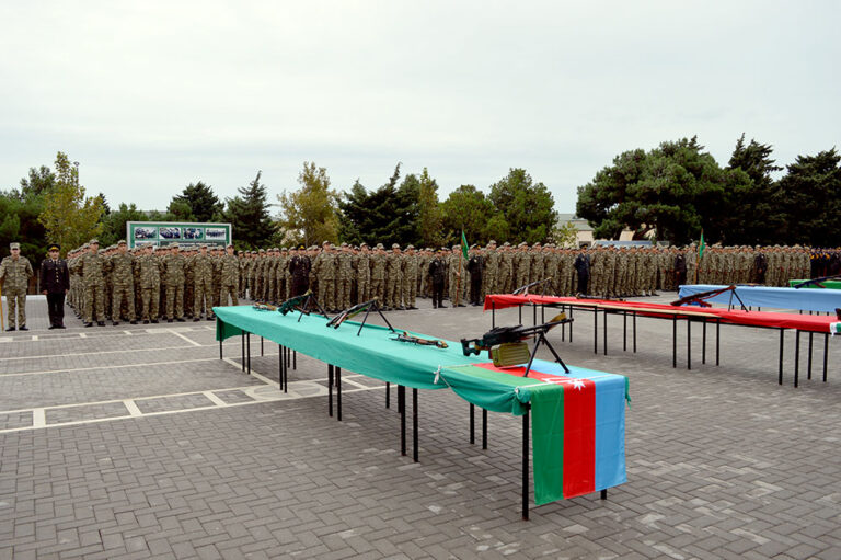 4b482257fc14a4052db95e480ec4c204