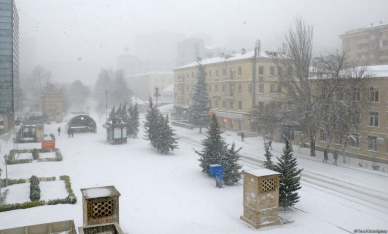 trend_baku_snow_240221_34