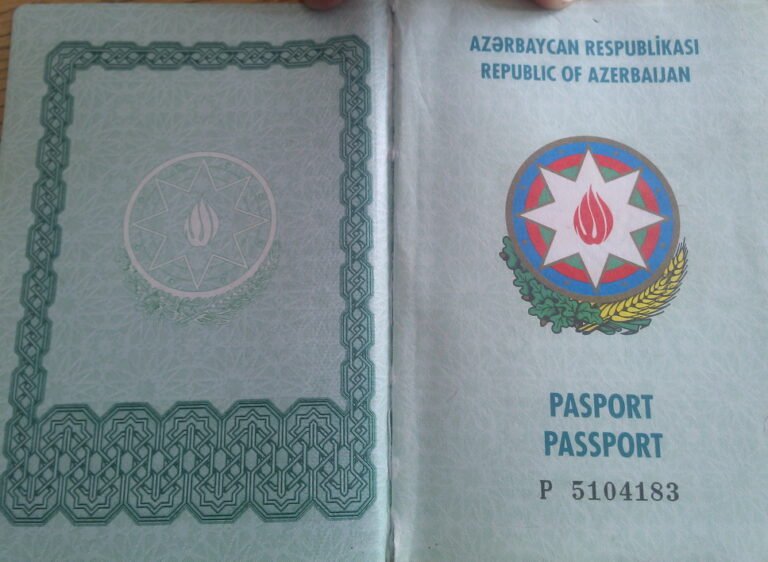 01b5e98ccd1e72a5f2b15d7d63becaad