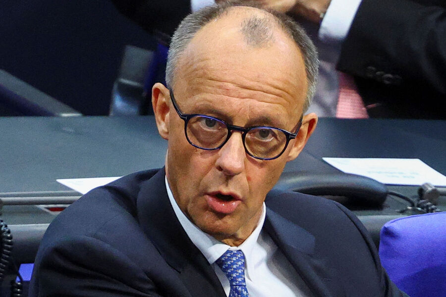 2025-05-06T082409Z_567434586_RC28CEAKLXMA_RTRMADP_3_GERMANY-POLITICS-MERZ-CHANCELLOR-pic_32ratio_900x600-900x600-90552